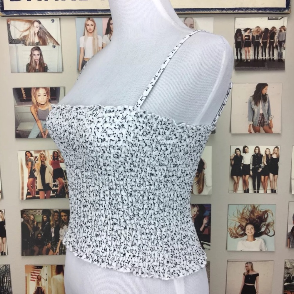 Brandy melville black white floral smock tank top - Picture 5 of 6